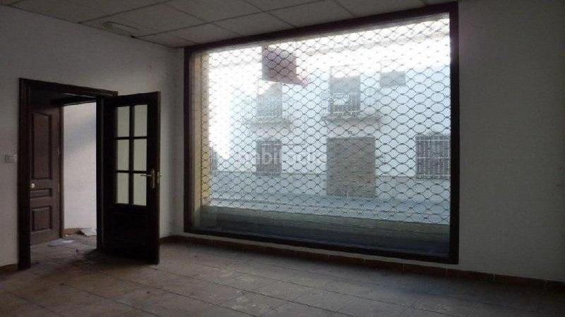 Foto 76509c9c-0275-4ee6-a9f4-9960a1d4fb74. Local comercial gran local en la zubia!! en La Zubia Ciudad Zubia (La)