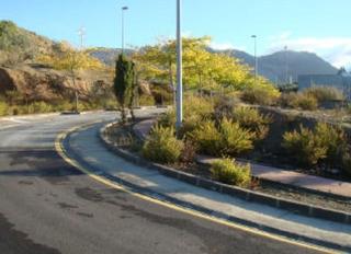 Terreny residencial  Calle cerro del alcazar. Terreno industrial en alfacar!!