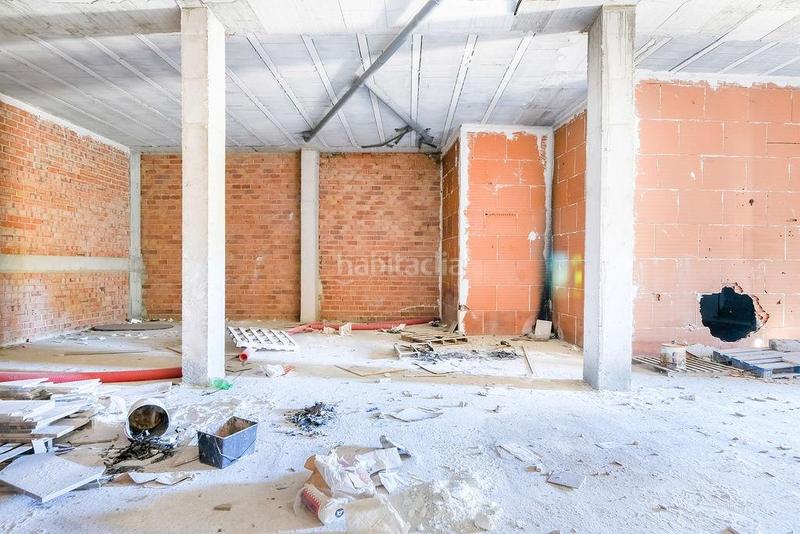 Foto d664fe0a-93b5-49b6-9425-ccf90a72c4e2. Local comercial local de banco !! en Atarfe