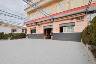 Business premise in Pinos Puente. Local comercial en casanueva!!