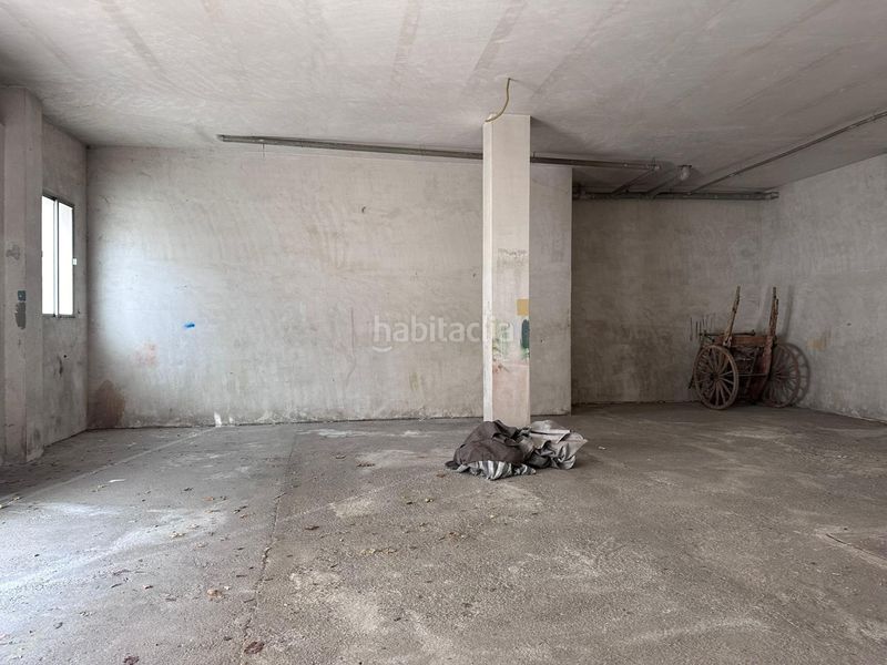 Foto cd45b87d-d1d6-40f9-8156-9d60e74aa610. Local comercial a Albolote