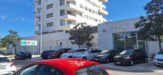 Rent Business premise  Avenida de federico garcía lorca. Local comercial en zona de alto crecimiento