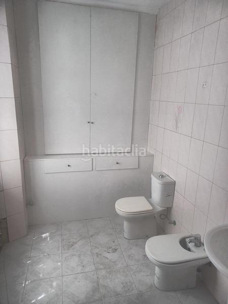 Foto 83bb2ed4-e8f2-49c3-836f-61d5a5864ad2. Local comercial gran local ! en Pinos Puente