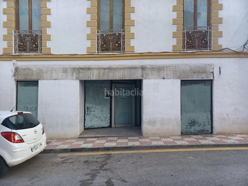 Foto 85a2b1c1-d4bc-4af8-b7bd-4c9eaca4f405. Local comercial gran local ! en Pinos Puente