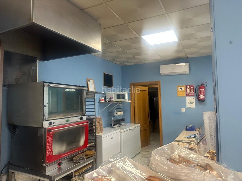 Foto 48f7e06a-e901-44f4-9627-24e48a1bcd64. Traspàs local comercial a Atarfe