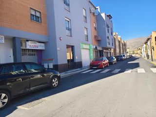 Miete Geschäftsraum  Calle de la alameda. Oportunidad ideal para montar tu negocio!