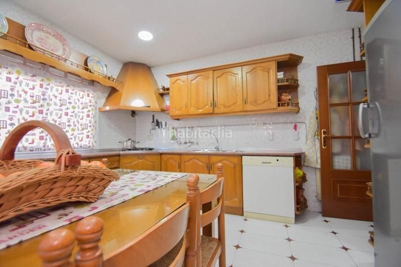 Foto 05ab06bb-42ae-4525-a13d-501e76fc0558. Edifici a Santa Fe