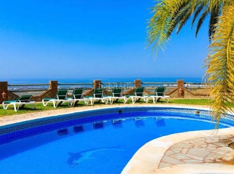 Foto 9e72bcfd-01c9-4fb4-8489-f0389d7beefd. Chalet la vivienda de tus sueños está en venta en Motril