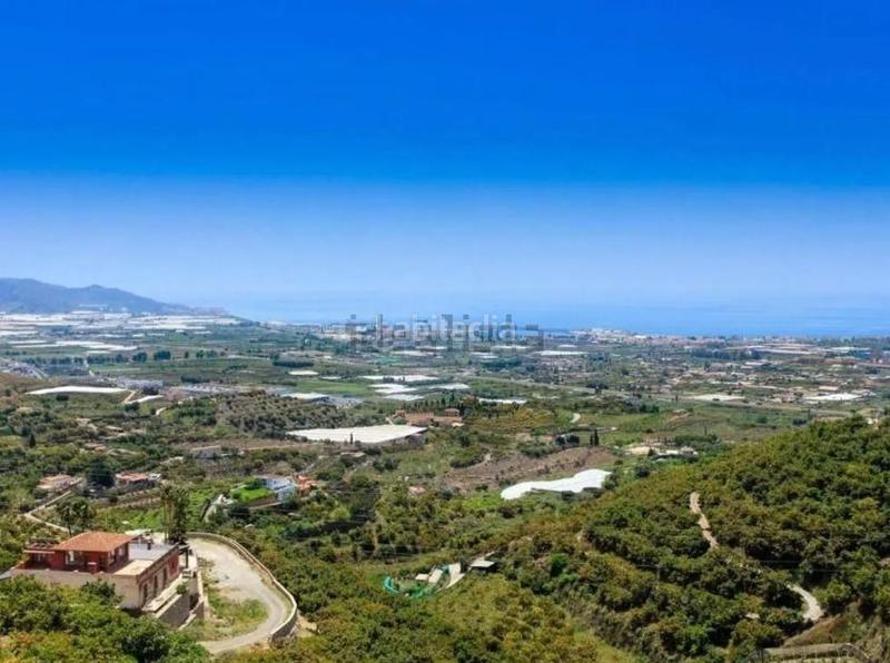 Foto d263737c-0b9d-40fb-9188-ddab998cb98e. Chalet la vivienda de tus sueños está en venta en Motril