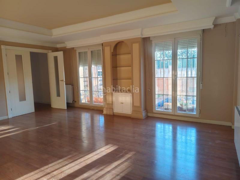 Foto 13e9e13f-af05-4bc6-950b-a52a7d89de79. Chalet con riscaldamento parcheggio piscina in Atarfe