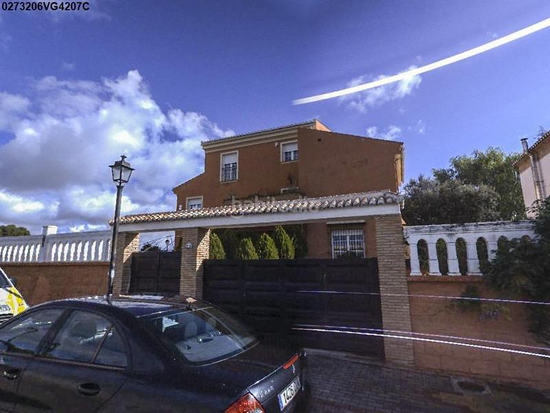 Foto bd6bc3f8-dc4e-470f-a814-e621e24f6721. Chalet con riscaldamento parcheggio piscina in Atarfe