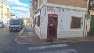 Lloguer Local Comercial  Calle de alfonso bailón verdejo. Precioso local en esquina listo para montar tu negocio!!
