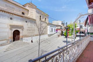 Casa  Plaza de la iglesia. La casa de tus sueos en la plaza de la iglesia!
