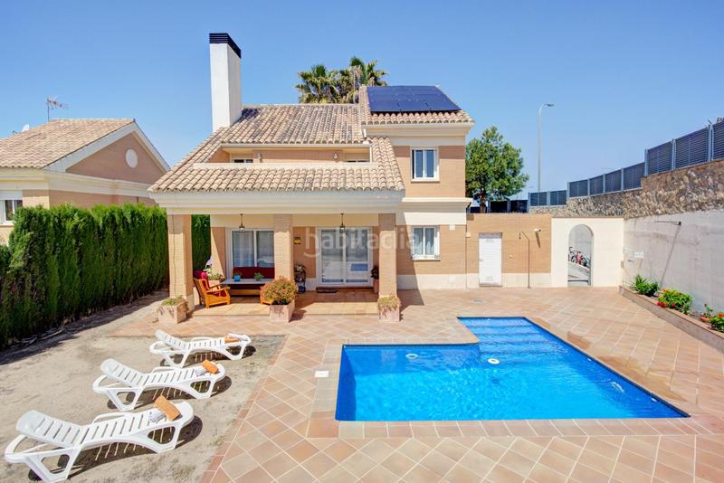 Foto 3d823552-8cf6-4865-ad35-2e56fcd3eb15. Chalet con riscaldamento parcheggio piscina in Villa de Otura