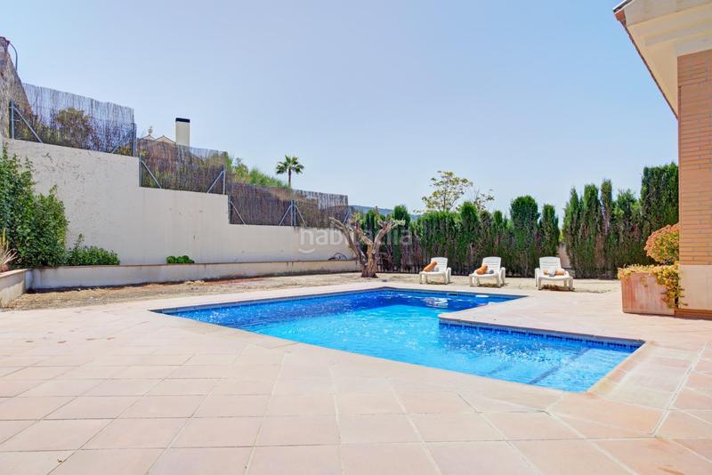 Foto 50f15cb5-3711-44d7-a574-461fbfd9d143. Chalet con riscaldamento parcheggio piscina in Villa de Otura