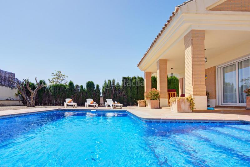 Foto c1163cd8-6d68-4ee5-8d6b-37269869f10f. Chalet con riscaldamento parcheggio piscina in Villa de Otura