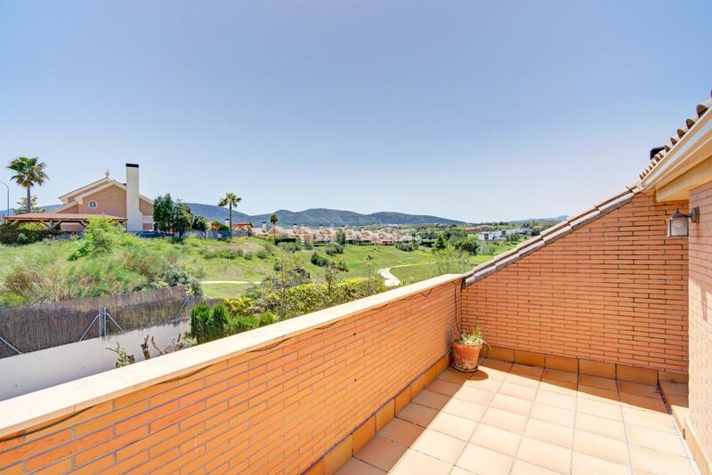 Foto d8013cfd-588b-4e28-8786-62311d8337e7. Chalet con riscaldamento parcheggio piscina in Villa de Otura