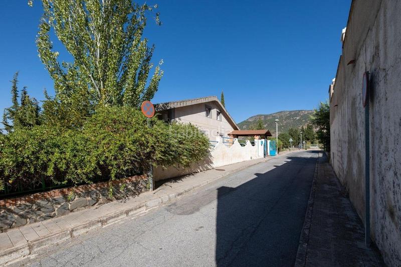 Foto a51f61b3-3486-441e-908a-d5c698146094. Xalet amb calefacció aparcament piscina a Cumbres Verdes Zubia (La)