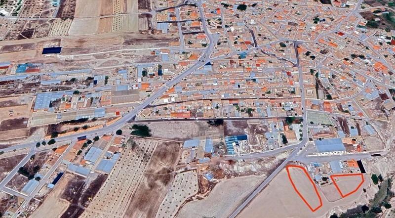 Foto c5a660e2-a516-4879-95d4-8484da3b9093. Terreno residencial oportunidad de inversión !! en Chimeneas