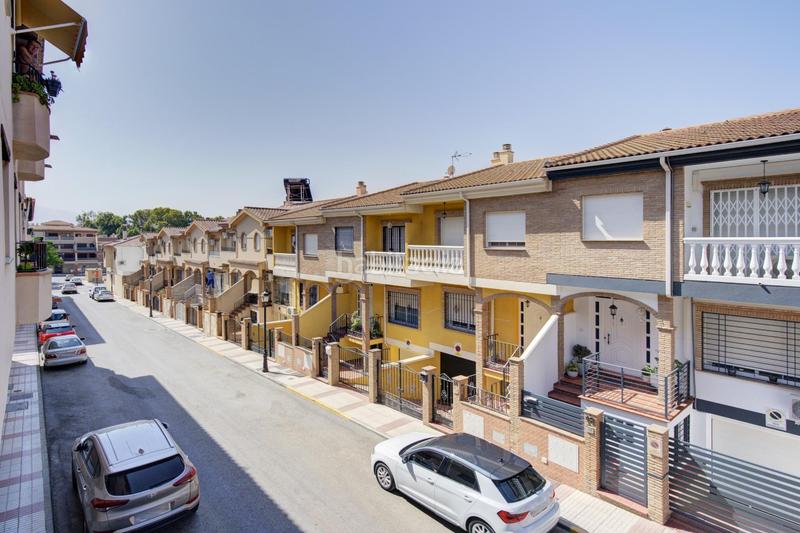 Foto 92abc36e-74bd-4061-bcaa-cec175f0345b. Piso la vivienda de tus sueños sale a la venta! en Atarfe