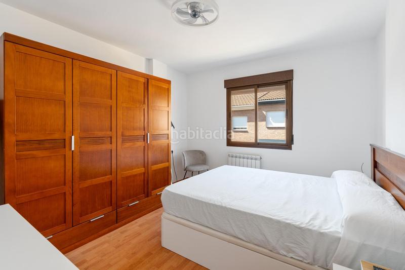 Foto bbec86dc-5b82-4708-a84b-b6cedc7b8421. Piso la vivienda de tus sueños sale a la venta! en Atarfe