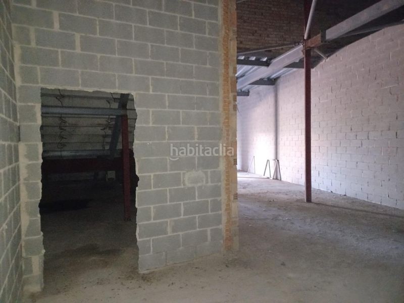 Foto b5d283d8-9ba7-4e6d-a9b7-6f04f812c77d. Lloguer local comercial a Atarfe