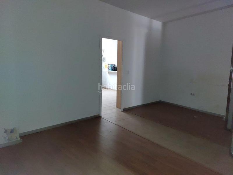 Foto b498b974-987b-482a-a2a3-4b06ee584d3b. Local comercial a Maracena