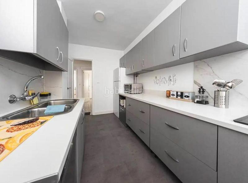 Foto 02b8e909-38f7-43d1-97da-9db84a224e2a. Piso  en venta en Plaza de Toros Granada