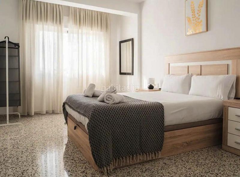 Foto 33489b55-7388-44d3-8ee9-f54bc93a0ea1. Piso  en venta en Plaza de Toros Granada