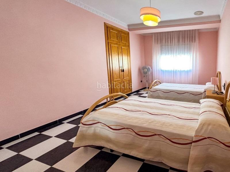 Foto 8b768899-c220-43f2-8090-c8ad800f0ba6. Haus mit parking in Atarfe