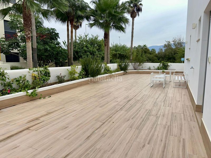 Foto b10a24cb-2357-461e-a316-54bcbd3421f7. Pis amb aparcament piscina a Playa de Granada Motril