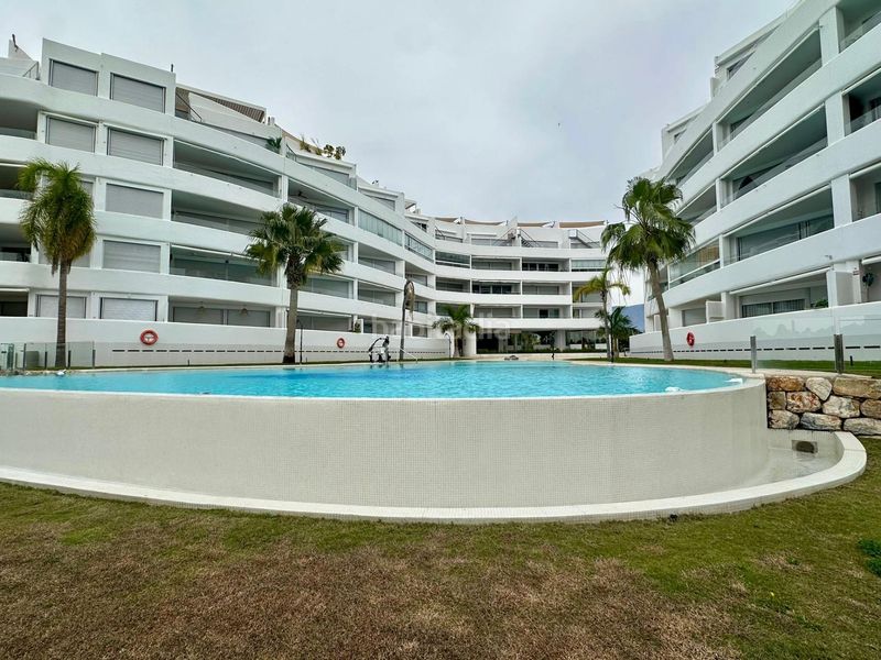 Foto d8ff3776-a719-4aaa-a84c-062b3bf6d7ee. Pis amb aparcament piscina a Playa de Granada Motril