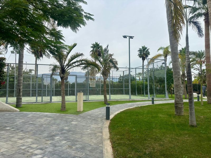 Foto fb7ecbe2-4540-4f54-8b95-4bb339e041b9. Pis amb aparcament piscina a Playa de Granada Motril