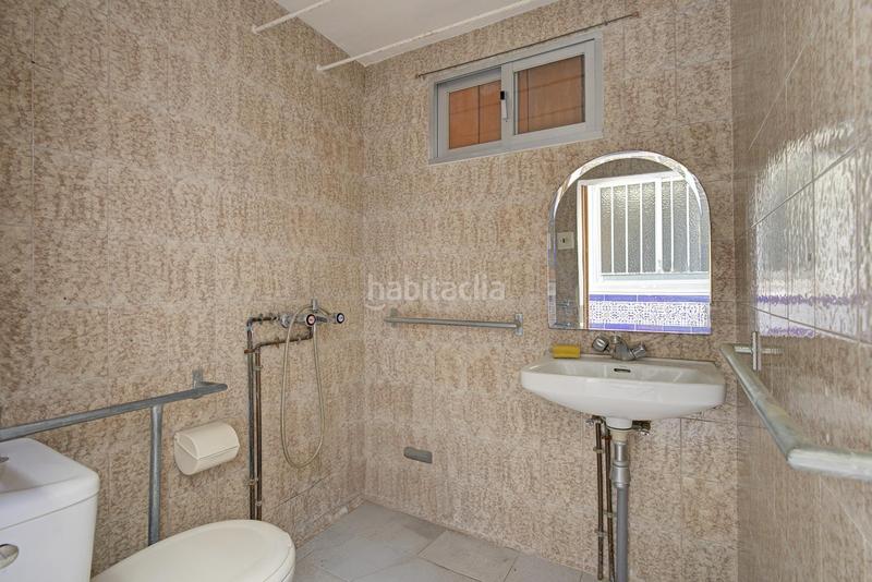 Foto 059aa4a3-755c-4a52-b9af-6a40e59cb7d4. Casa adossada amb aparcament a Atarfe