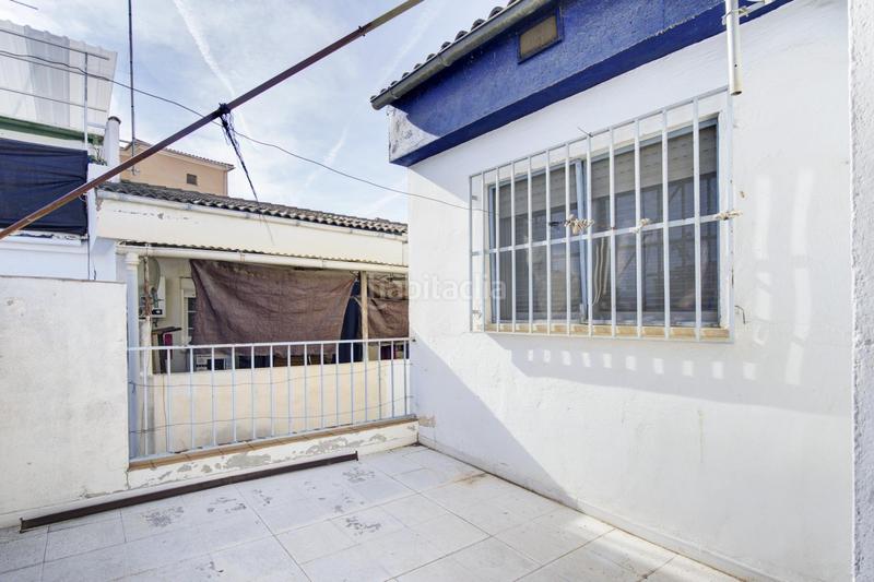 Foto 32c648b7-6c8a-42b8-94b0-1f4b4d55a7ec. Casa adossada amb aparcament a Atarfe