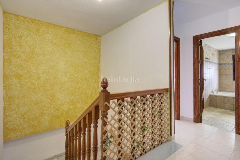 Foto 4e7c6e07-c977-4e50-8a06-10463ac20274. Casa adossada amb aparcament a Atarfe