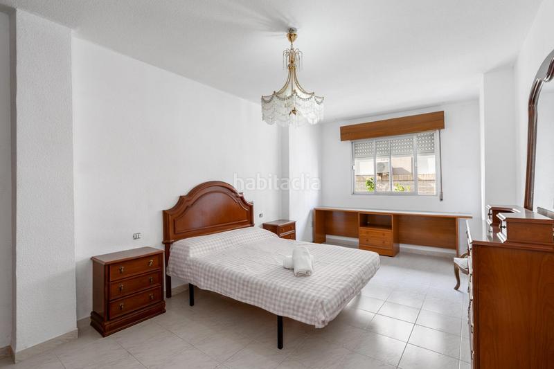 Foto bc2ca128-0c0a-45f2-a502-4e39b457bac0. Casa adossada amb aparcament a Atarfe