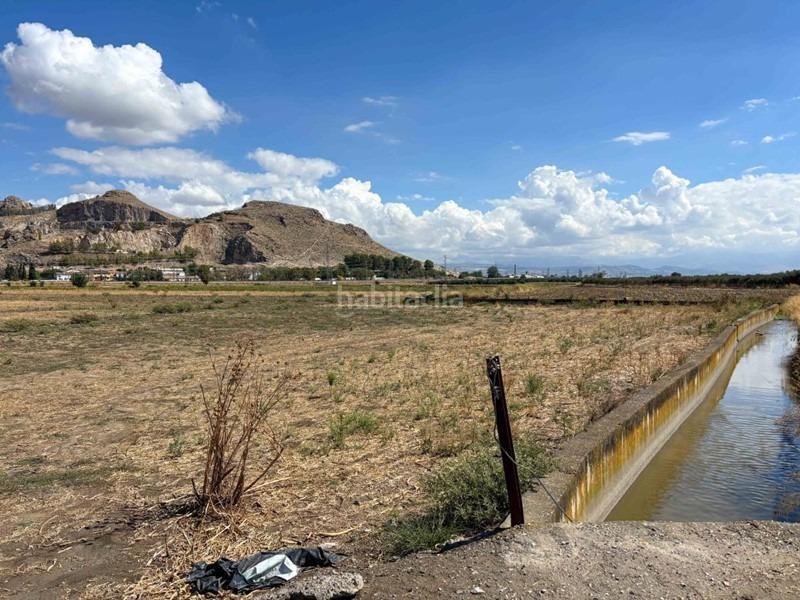 Foto b8cdb06d-5241-40f3-a26e-2a8e25f196ce. Propriété dans Atarfe