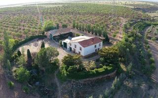 Casale in Huéneja. Finca cortijo de las palomas, un sueño hecho realidad
