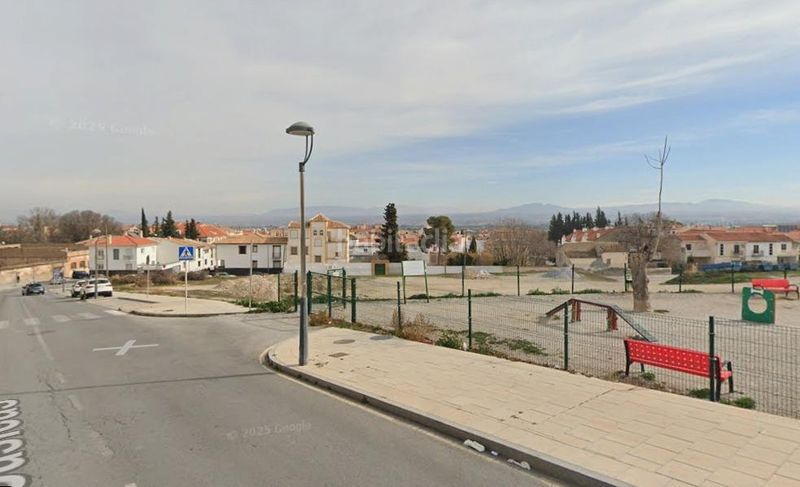 Foto 9aa7aef2-ba47-4541-9812-d8ed3a694bc7. Terreny residencial a Baza