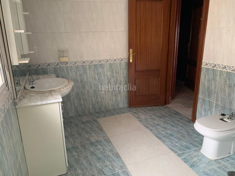 Foto c98a6d27-a96a-4428-8a60-acfea45a8d49. Casa adossada amb aparcament a Maracena