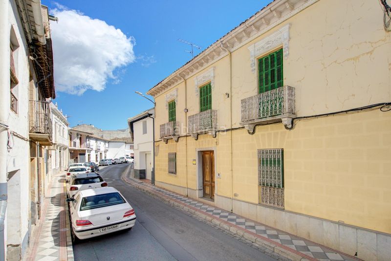 Foto b6f43dd3-5813-436d-bfb8-6f8aab82b111. Casa amb aparcament a Atarfe