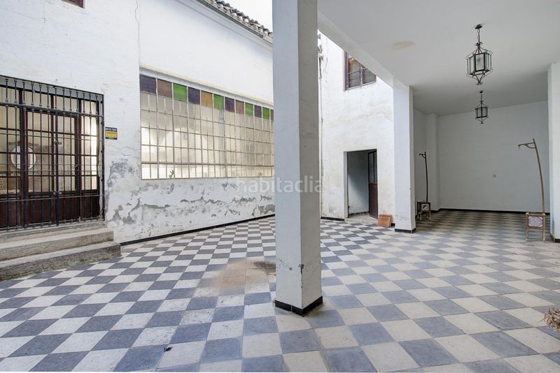 Foto f58bb9f9-c5a8-49ad-9d34-8bcd7e1f633c. Casa amb aparcament a Atarfe