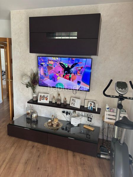 Foto 86c09756-c1cb-4d03-bb73-a0ba1a951d45. Lloguer pis amb aparcament a Calicasas