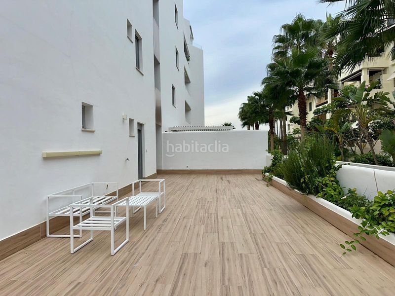 Foto ae773622-44b6-446a-9a6e-7621dee6dd2d. Pis amb aparcament piscina a Playa de Granada Motril