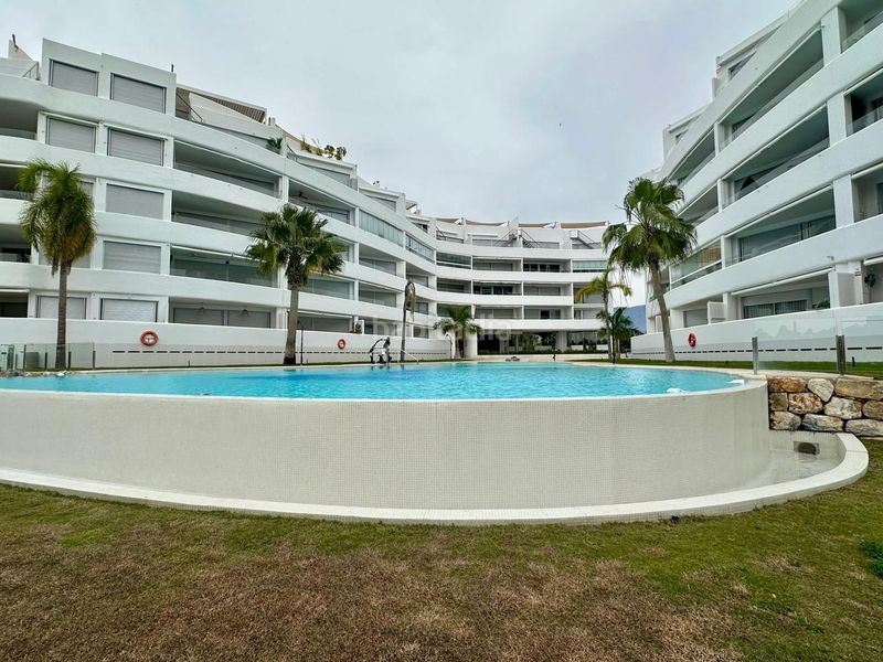 Foto cd736411-6d31-4637-8231-85c0714d79a1. Pis amb aparcament piscina a Playa de Granada Motril