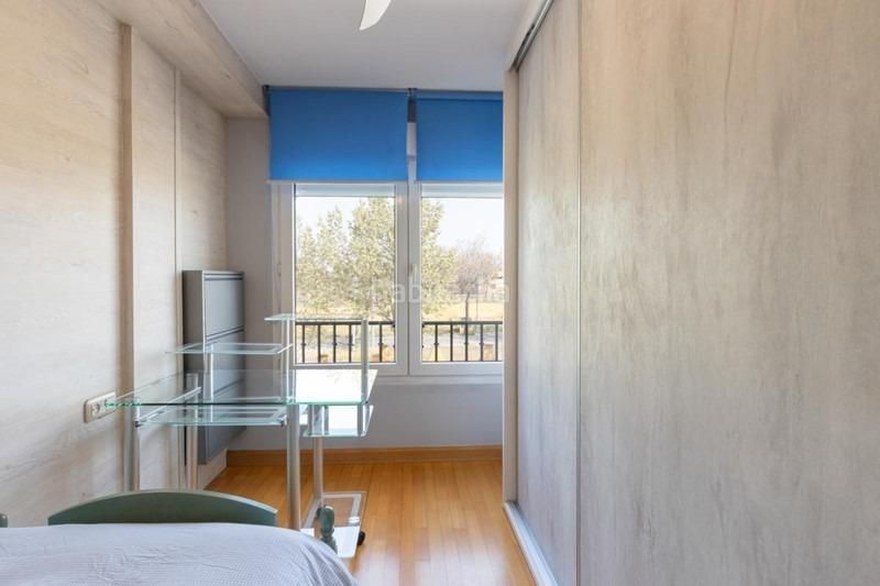 Foto 88616546-4fe5-494c-b12e-4b3b5a64e707. Casa adossada amb aparcament a Maracena