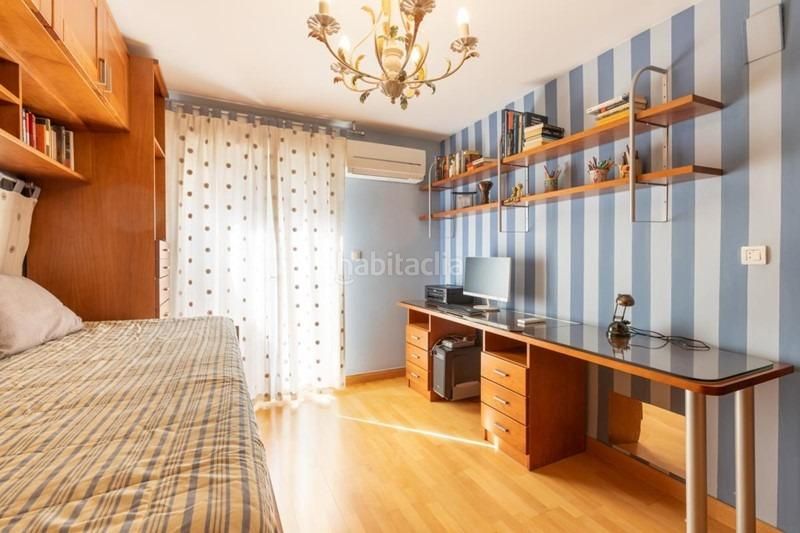 Foto 939f9b17-9e62-43b8-b1fe-c7836a727828. Casa adossada amb aparcament a Maracena