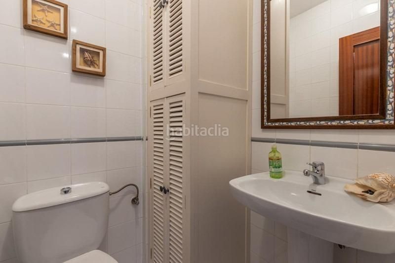 Foto a8623546-20fd-4b58-b0d6-ec7080a89f30. Casa adossada amb aparcament a Maracena