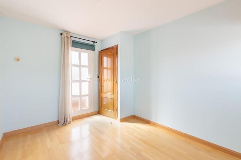 Foto c7c0fa98-fcb6-4054-88c1-a37689381027. Casa adossada amb aparcament a Maracena